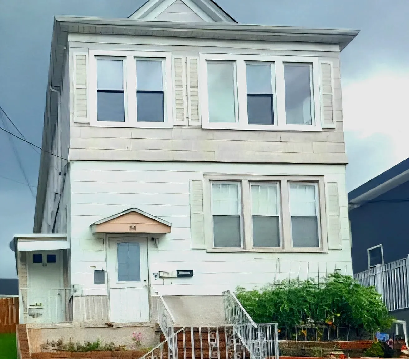4 bed, $3,200 — Photo 1