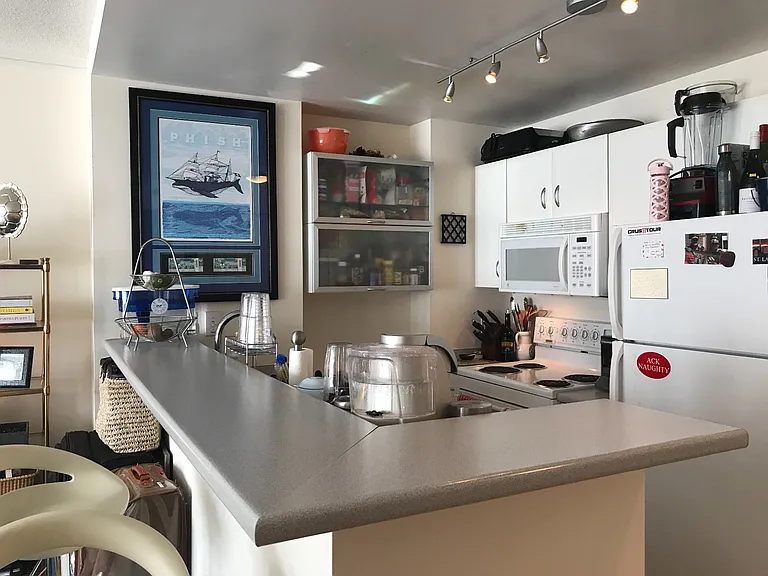534 Beacon St #202 — Photo 2