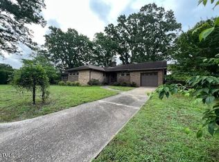 706 Smedes Pl, Raleigh, NC 27605