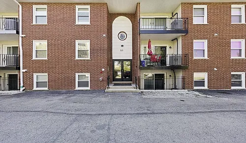 515 N Cass Ave Photo 1
