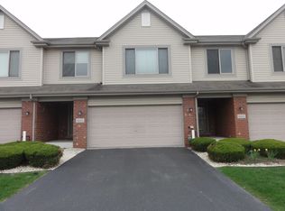 8243 W Pecan Pl, Frankfort, IL 60423