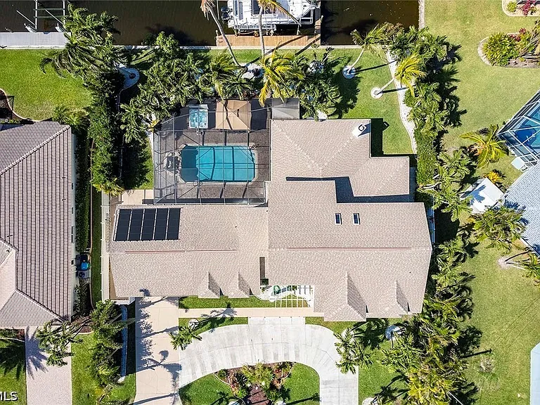 5208 SW 8th Ct — Photo 36
