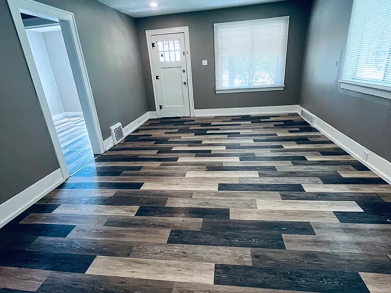 5 Pingree Ave — Photo 3