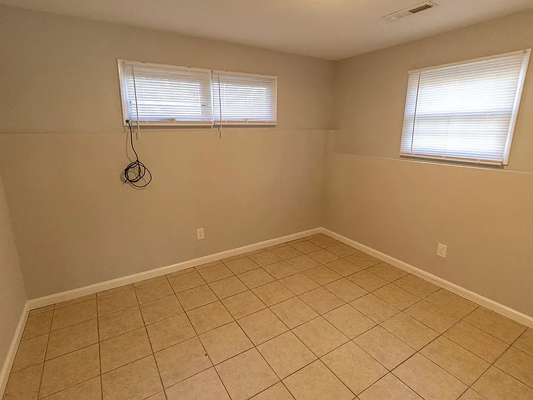 706 Demaret Dr #C — Photo 18
