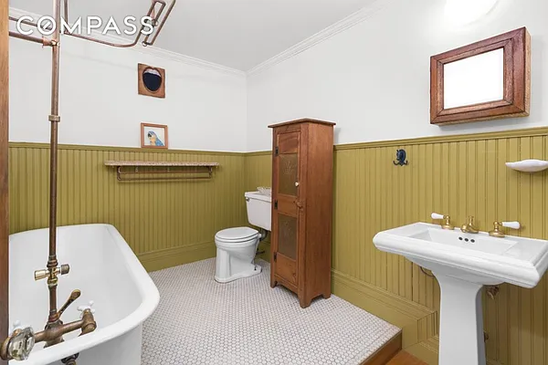 Sold by Compass | media 8