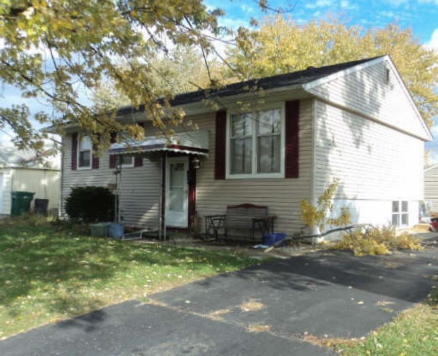 2nd image of 4684 Palmetto St