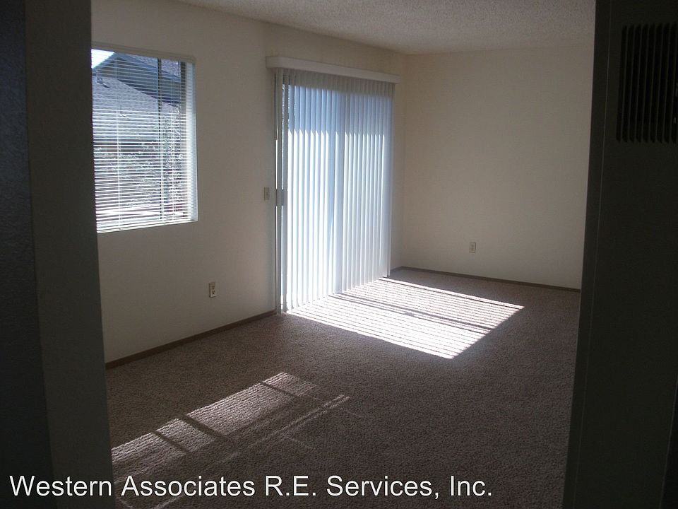 1st image of 800 24th Ave APT 3