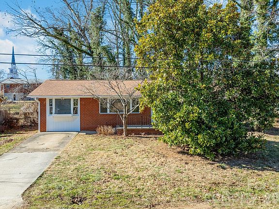 3rd image of 19 Browndale Rd