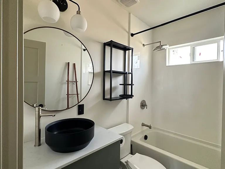 926 E Turney Ave — Photo 10