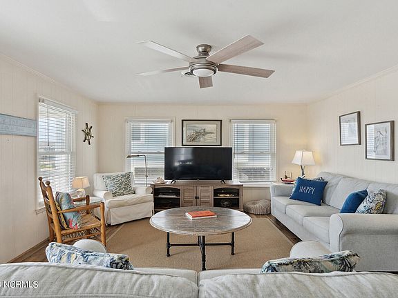 4th image of 2516 W Beach Drive