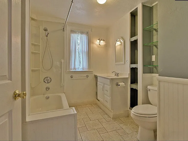 947 Terry St — Photo 25