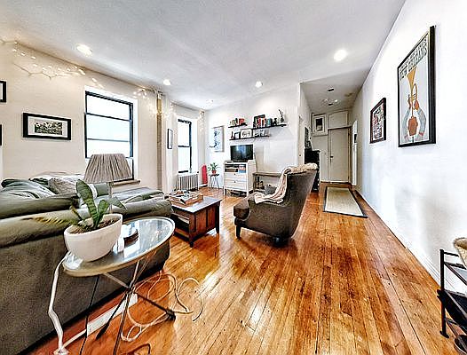 1st image of 188 2nd Ave APT 7