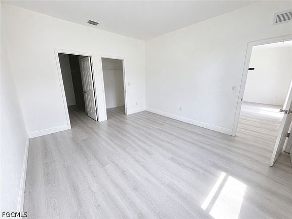 3rd image of 6045 Keystone Cir