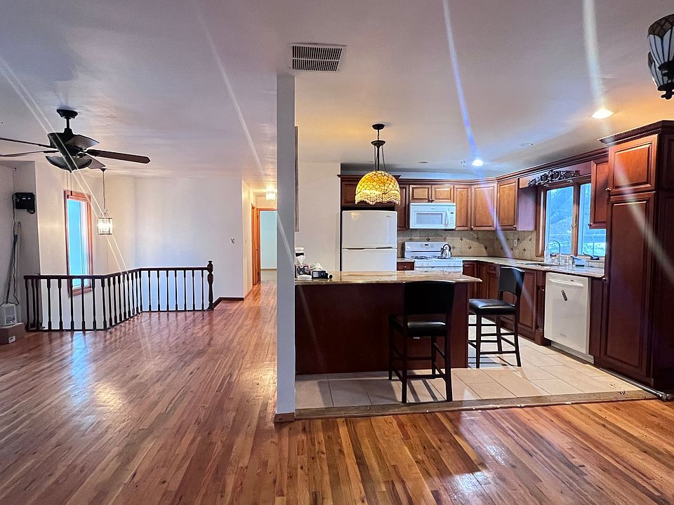 1st image of 3 Taunton St Floor 2