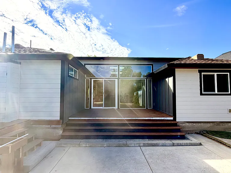 3590 Buena Vista Dr — Photo 16