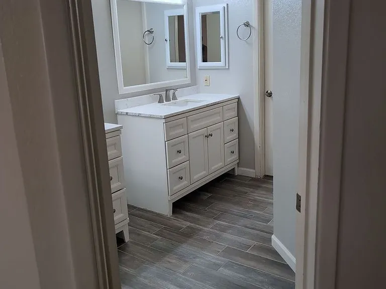 1113 W Highland St — Photo 13