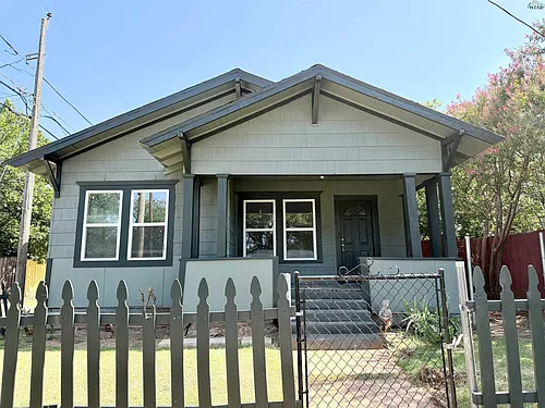 2115 Avenue F Photo 1