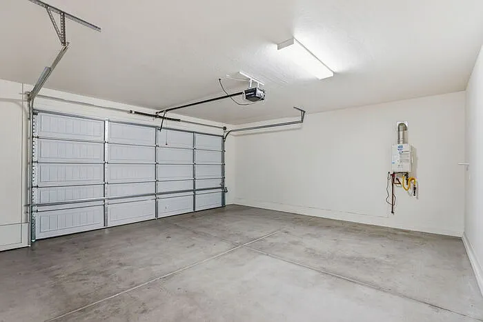 692 N Blackbird Dr — Photo 35