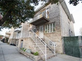 6085 60th St, Maspeth, NY 11378