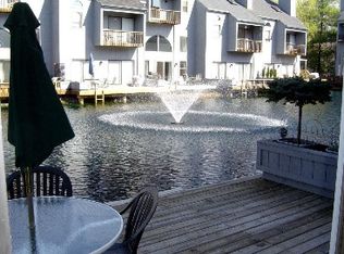 11114 Glade Dr, Reston, VA 20191