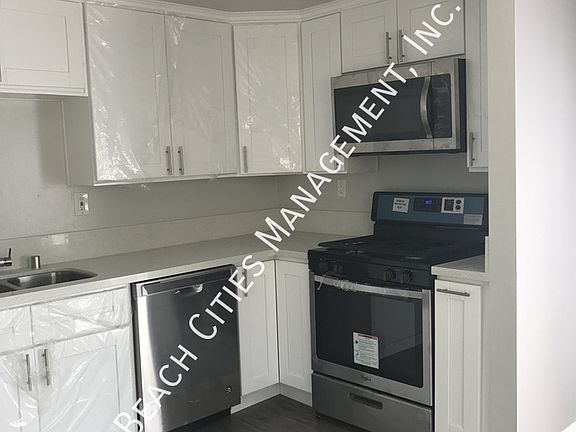 4th image of 12050 226th St Unit N