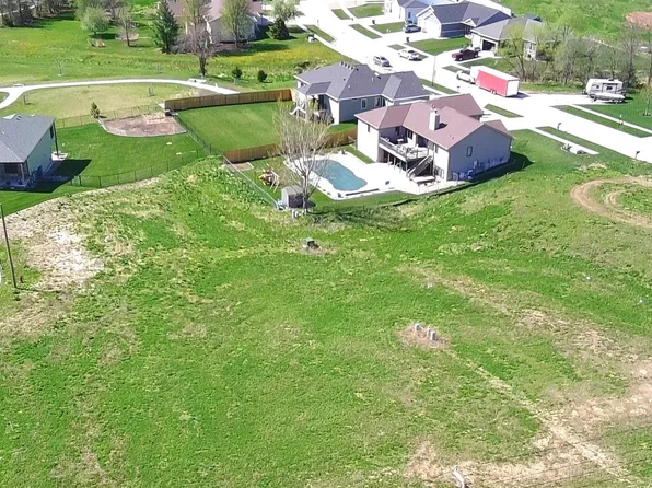 1445 Hackberry St, Bennet, NE 68317