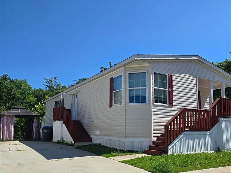 51 E Cardinal Ln — Photo 1