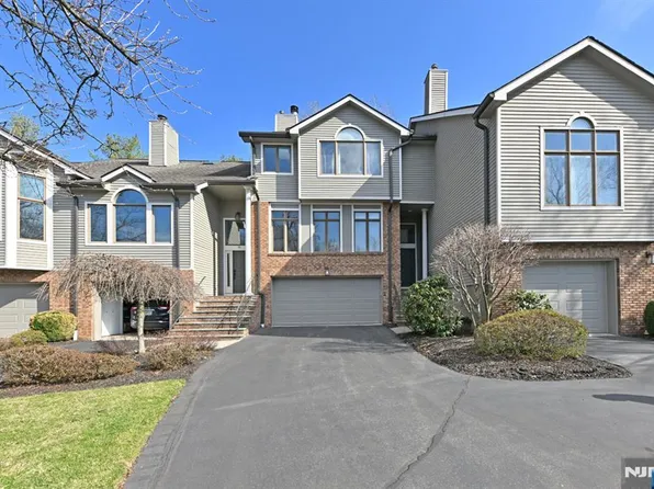 64 Lakeview Dr, Old Tappan, NJ 07675