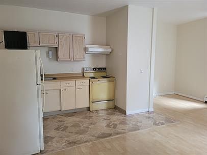 3rd image of 36 Bridge Ave #1