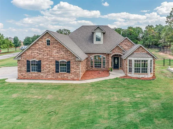 5700 Sun Perch Dr, Newalla, OK 74857