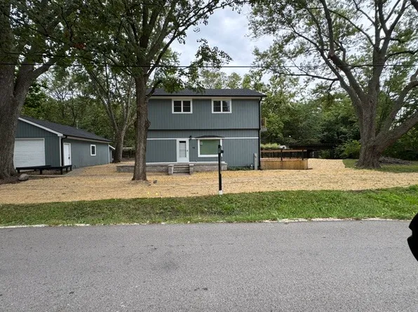 12 N Adams St, Oswego, IL 60543