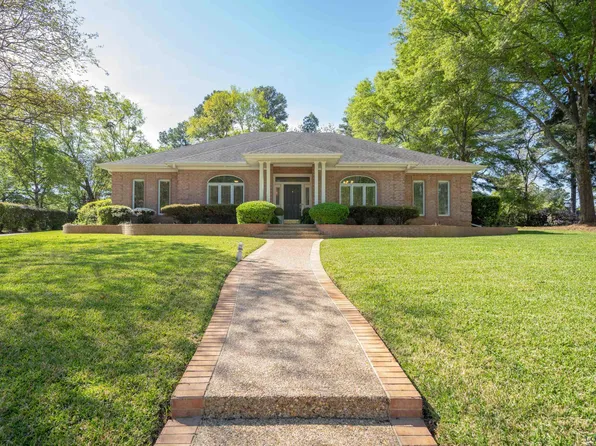 210 Hunters Cir, Longview, TX 75605