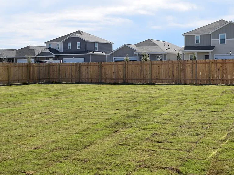 431 Robins Nest Ln — Photo 33