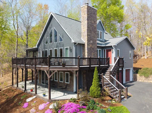 442 Cedar Glen Close, Nellysford, VA 22958