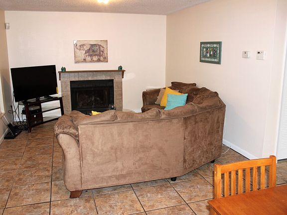 4th image of 1203 Northlake Dr