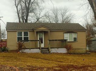 104 W 4th St, Kennard, NE 68034