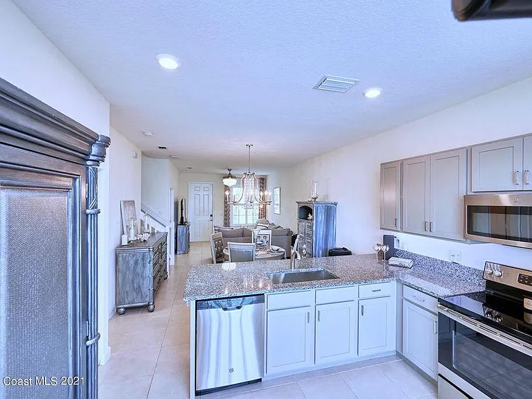 10068 W Villa Cir — Photo 8