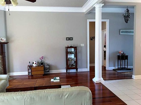 5th image of 9210 Oakley Dr