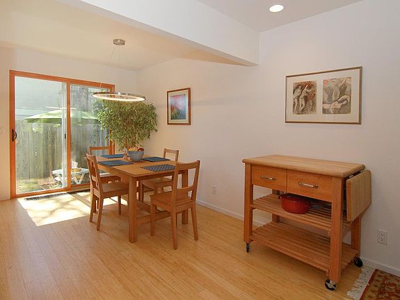5th image of 6030 Soquel Dr