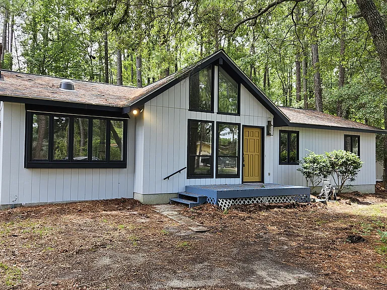 9 E Pine Ct — Photo 1
