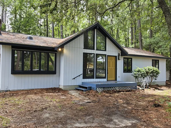 9 E Pine Ct, Calabash, NC 28467