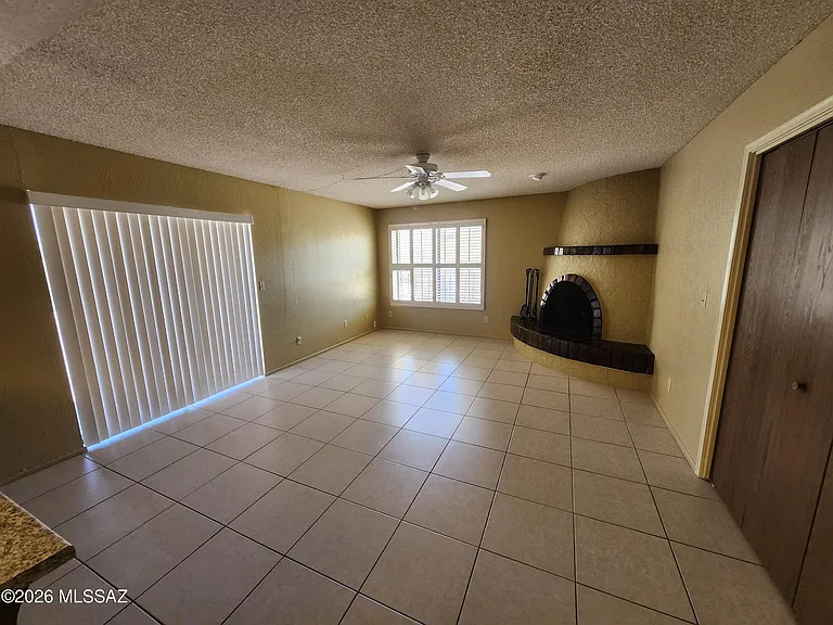 4841 N Paseo Presidio — Photo 9