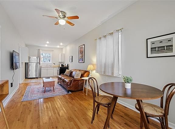 2nd image of 2834 Dumaine St #B