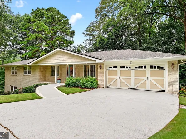 1684 Deerfield Cir, Decatur, GA 30033