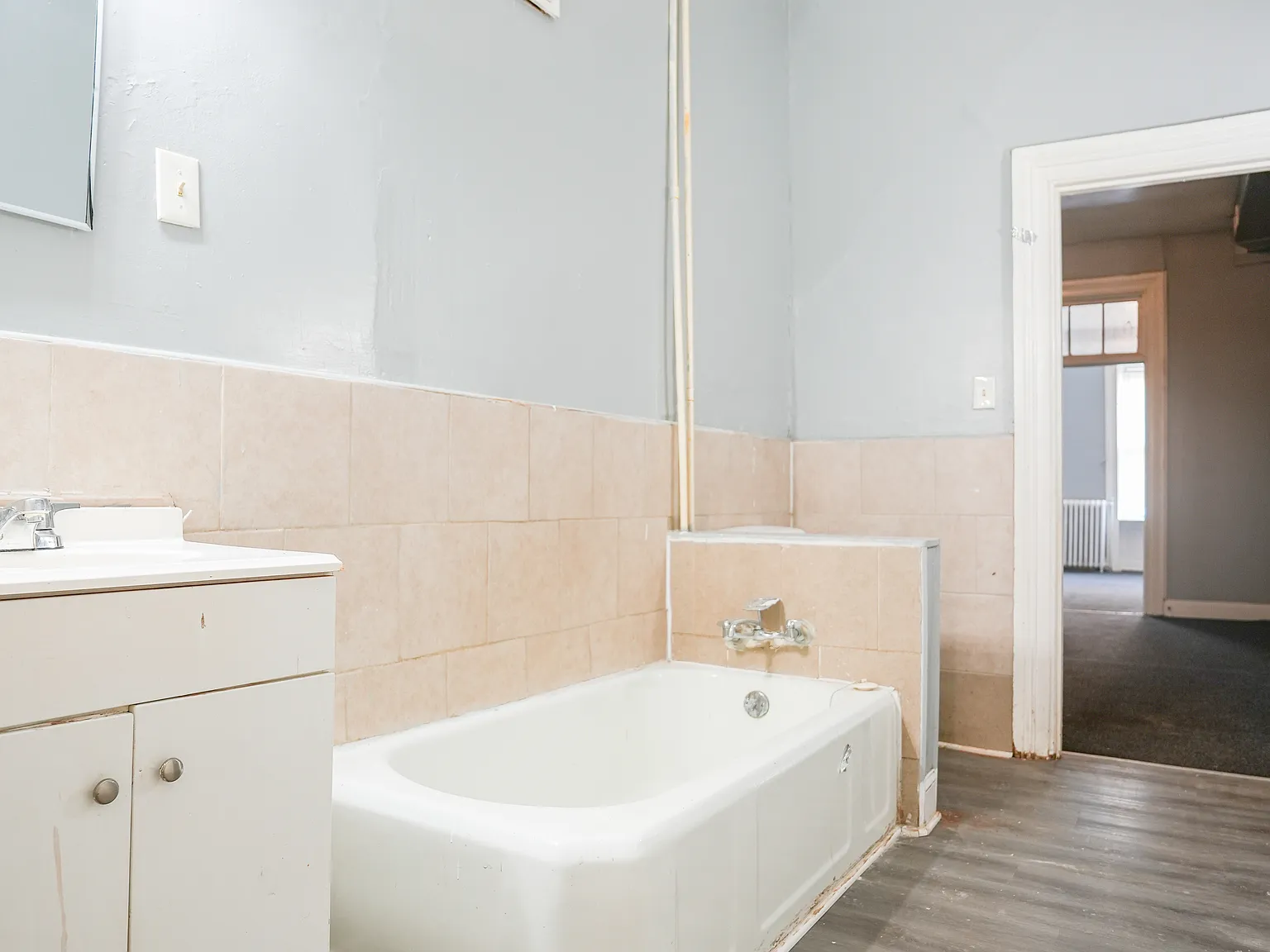 1 bed, 1000 sqft, $1,000 — Photo 2