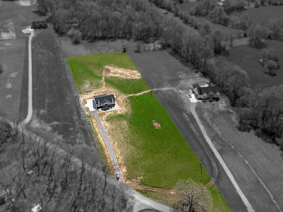 4th image of 4031 Wells Rd
