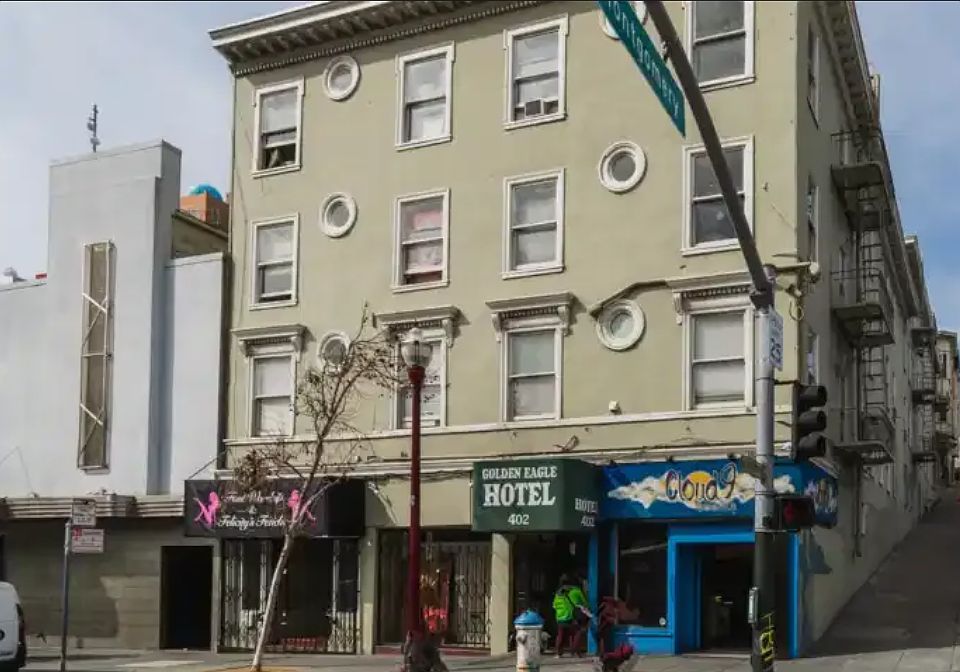 Building Photo 3