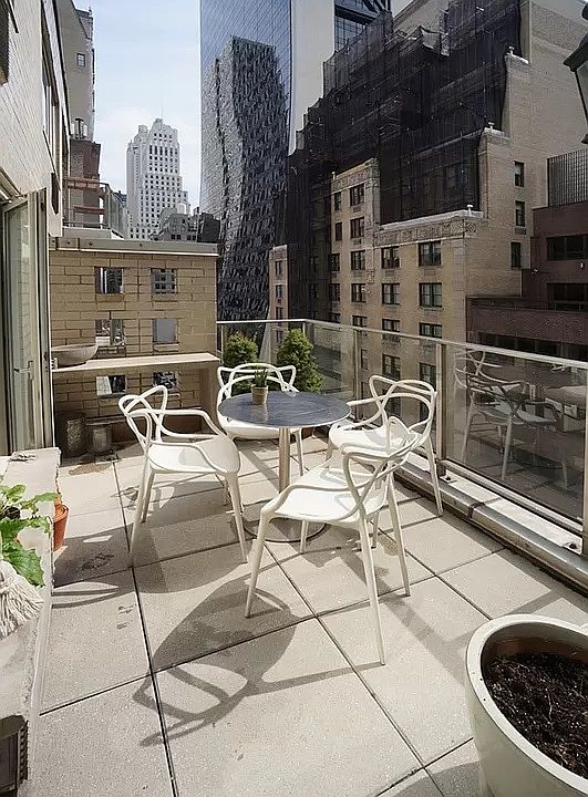 1st image of 41 W 58th St APT 9B