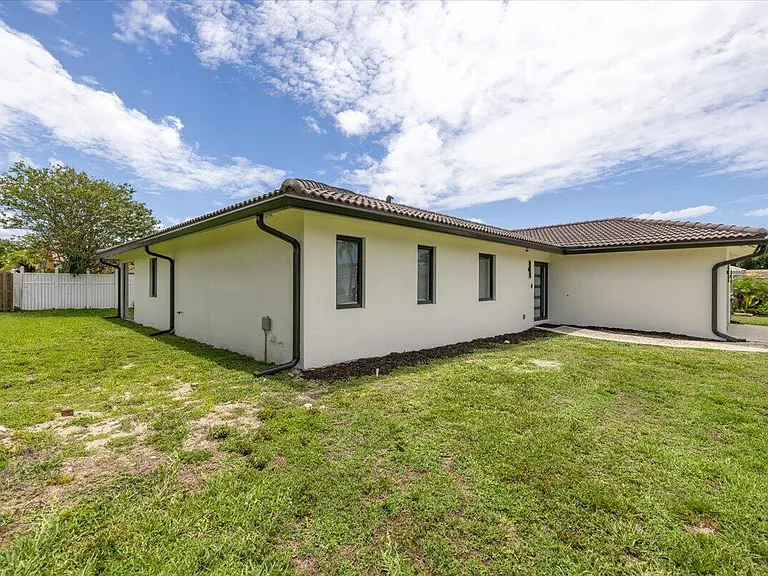 6897 Terra Tranquila Dr — Photo 42