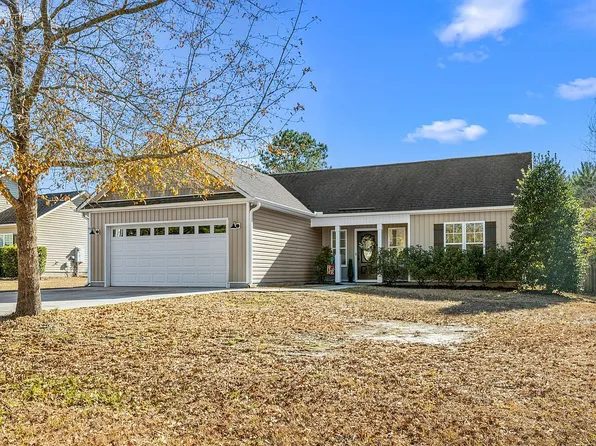 129 Blueberry Fields Rd, Maple Hill, NC 28454